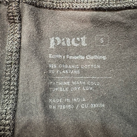 Pact Black Organic Cotton Leggings - size small - Picture 2 of 3